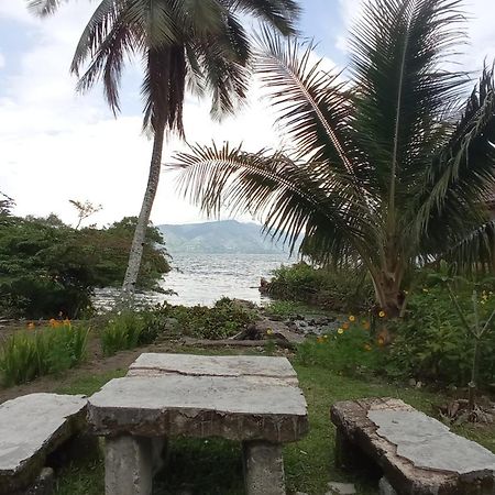 Leokap Homestay トゥクトゥク 部屋 写真