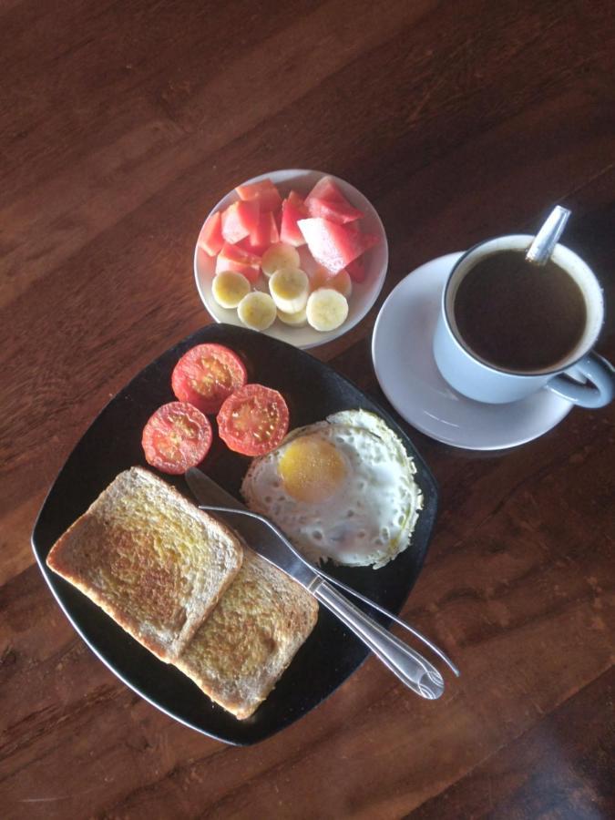 Leokap Homestay トゥクトゥク エクステリア 写真